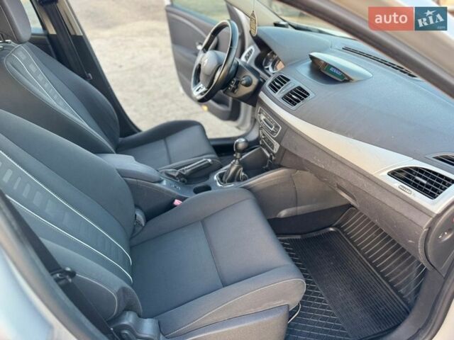 Серый Рено Меган, объемом двигателя 1.5 л и пробегом 243 тыс. км за 7900 $, фото 23 на Automoto.ua