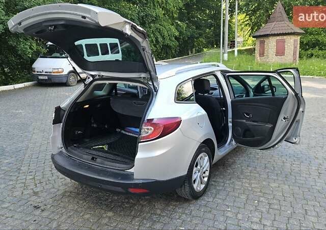 Серый Рено Меган, объемом двигателя 1.5 л и пробегом 244 тыс. км за 7999 $, фото 13 на Automoto.ua