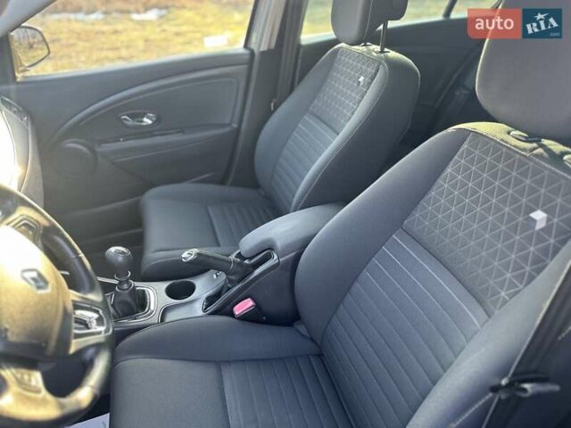 Серый Рено Меган, объемом двигателя 1.6 л и пробегом 222 тыс. км за 8150 $, фото 12 на Automoto.ua