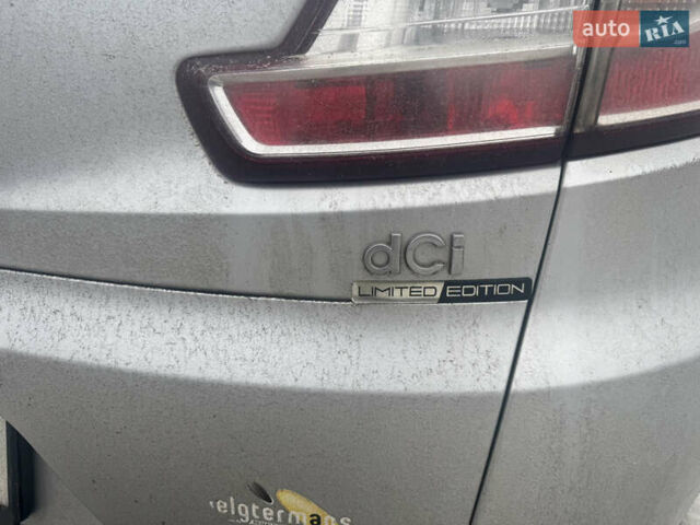 Серый Рено Меган, объемом двигателя 1.46 л и пробегом 196 тыс. км за 6300 $, фото 3 на Automoto.ua