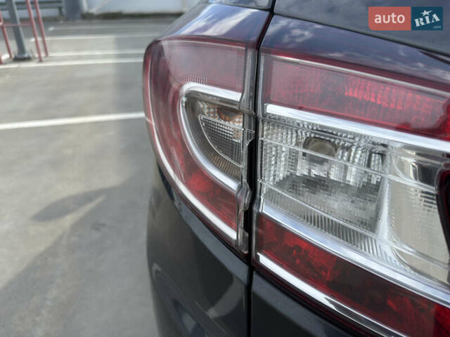 Рено Меган 2014 в Киеве на Automoto.ua Серый Рено Меган, объемом двигателя 1.46 л и пробегом 340 тыс. км за 8000 $, фото 10 на Automoto.ua