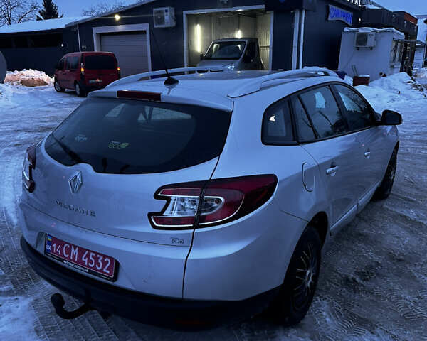 Серый Рено Меган, объемом двигателя 1.2 л и пробегом 106 тыс. км за 7200 $, фото 3 на Automoto.ua