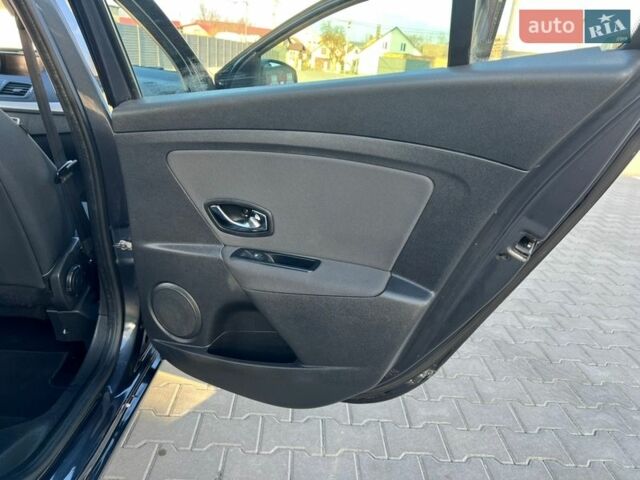 Серый Рено Меган, объемом двигателя 1.5 л и пробегом 230 тыс. км за 9200 $, фото 36 на Automoto.ua