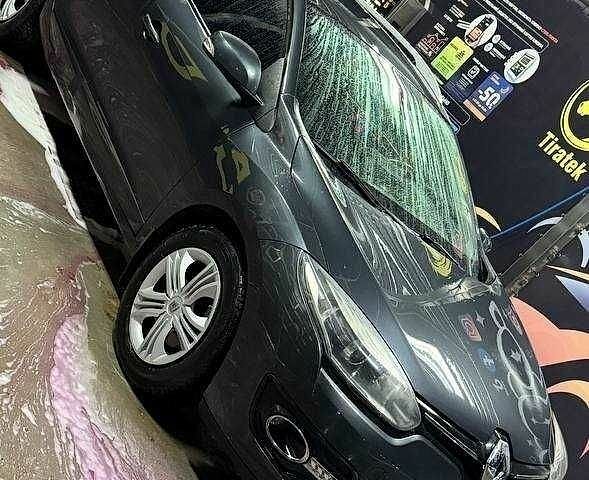 Сірий Рено Меган, об'ємом двигуна 1.5 л та пробігом 333 тис. км за 8497 $, фото 7 на Automoto.ua