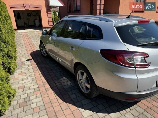 Серый Рено Меган, объемом двигателя 1.6 л и пробегом 285 тыс. км за 8000 $, фото 2 на Automoto.ua