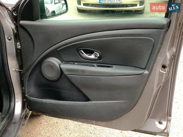 Сірий Рено Меган, об'ємом двигуна 1.5 л та пробігом 252 тис. км за 8790 $, фото 21 на Automoto.ua