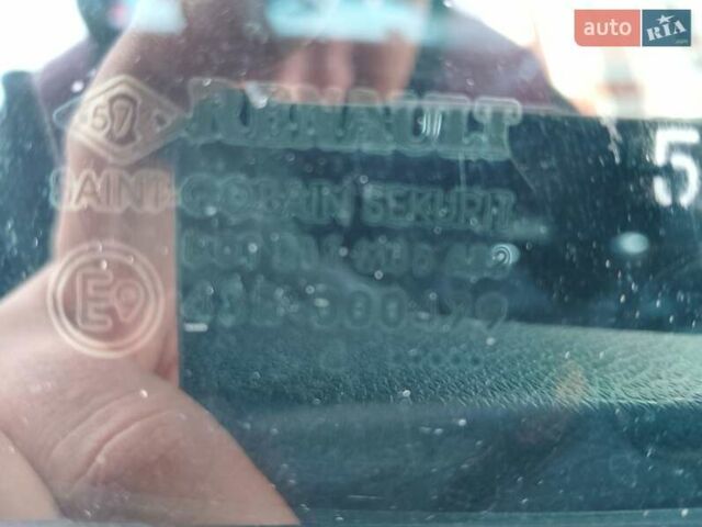 Рено Меган 2014 в Киеве на Automoto.ua Серый Рено Меган, объемом двигателя 1.46 л и пробегом 245 тыс. км за 7600 $, фото 33 на Automoto.ua