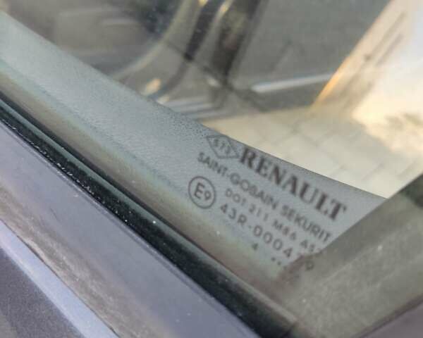 Серый Рено Меган, объемом двигателя 1.5 л и пробегом 187 тыс. км за 8600 $, фото 28 на Automoto.ua