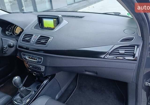 Серый Рено Меган, объемом двигателя 1.6 л и пробегом 188 тыс. км за 9450 $, фото 69 на Automoto.ua