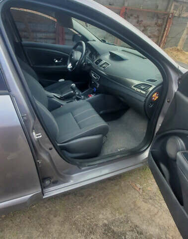 Сірий Рено Меган, об'ємом двигуна 1.46 л та пробігом 269 тис. км за 8500 $, фото 5 на Automoto.ua