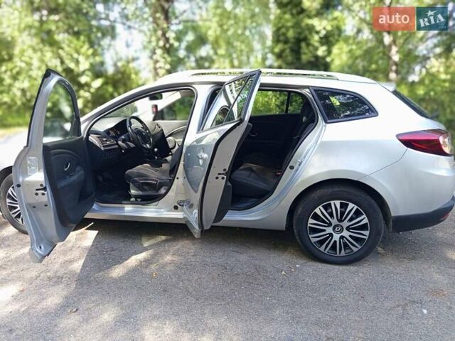 Серый Рено Меган, объемом двигателя 1.49 л и пробегом 223 тыс. км за 8600 $, фото 9 на Automoto.ua