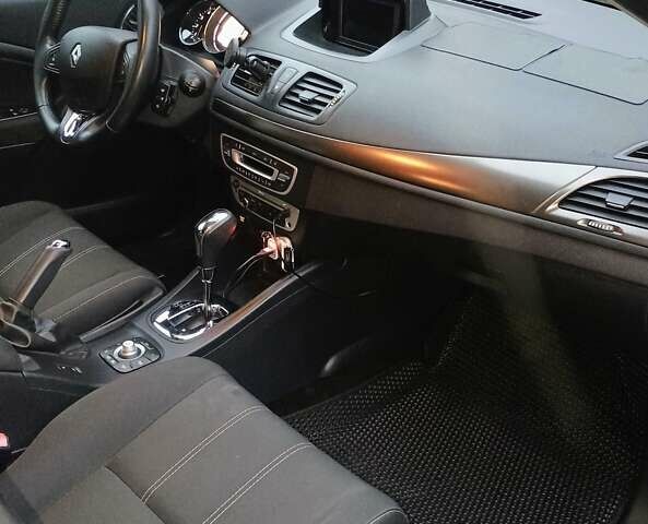 Серый Рено Меган, объемом двигателя 1.5 л и пробегом 250 тыс. км за 8000 $, фото 7 на Automoto.ua