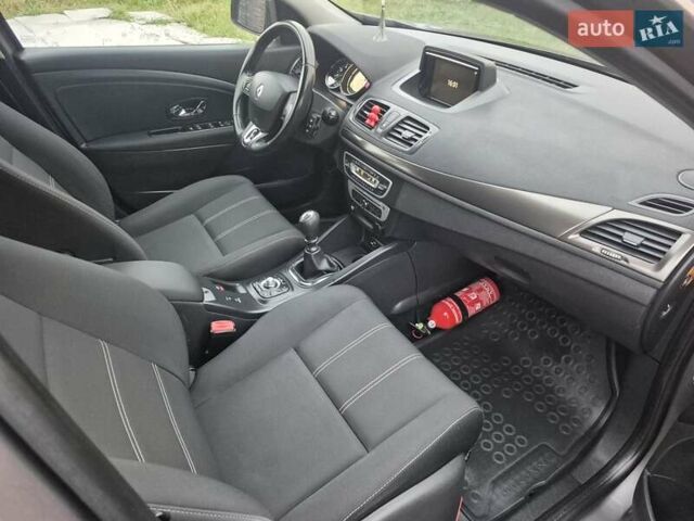 Рено Меган 2014 в Ровно на Automoto.ua Серый Рено Меган, объемом двигателя 1.5 л и пробегом 182 тыс. км за 8950 $, фото 3 на Automoto.ua