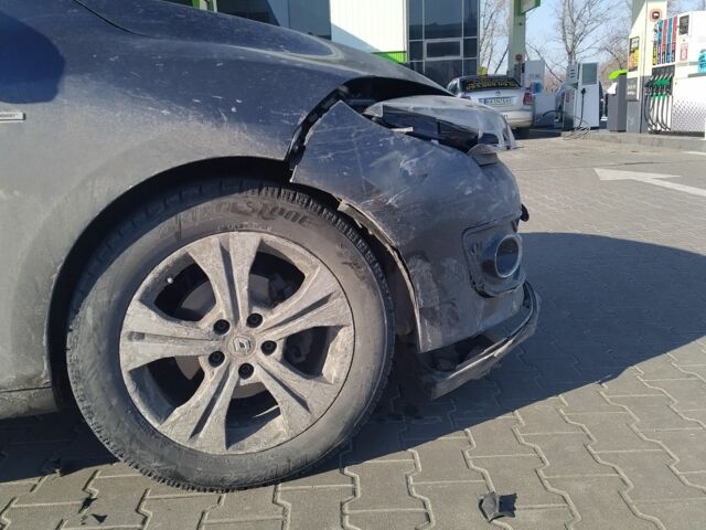 Серый Рено Меган, объемом двигателя 0 л и пробегом 350 тыс. км за 6000 $, фото 3 на Automoto.ua