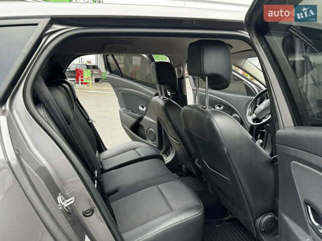 Серый Рено Меган, объемом двигателя 1.5 л и пробегом 320 тыс. км за 7600 $, фото 19 на Automoto.ua