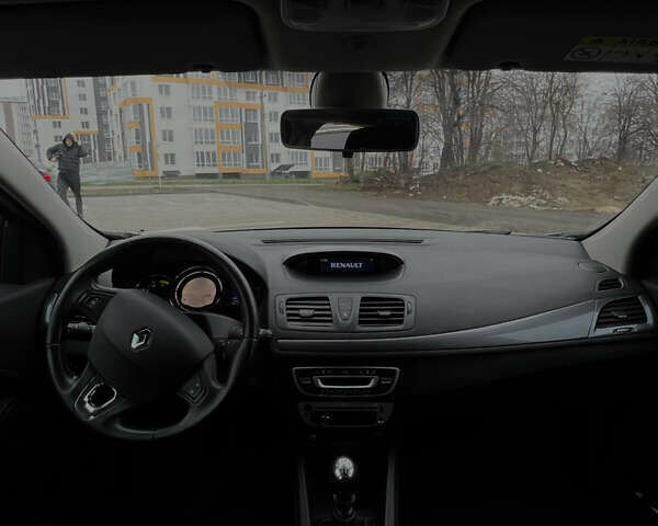 Сірий Рено Меган, об'ємом двигуна 1.6 л та пробігом 186 тис. км за 8399 $, фото 7 на Automoto.ua