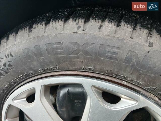 Рено Меган 2014 в Киеве на Automoto.ua Серый Рено Меган, объемом двигателя 1.46 л и пробегом 245 тыс. км за 7600 $, фото 31 на Automoto.ua