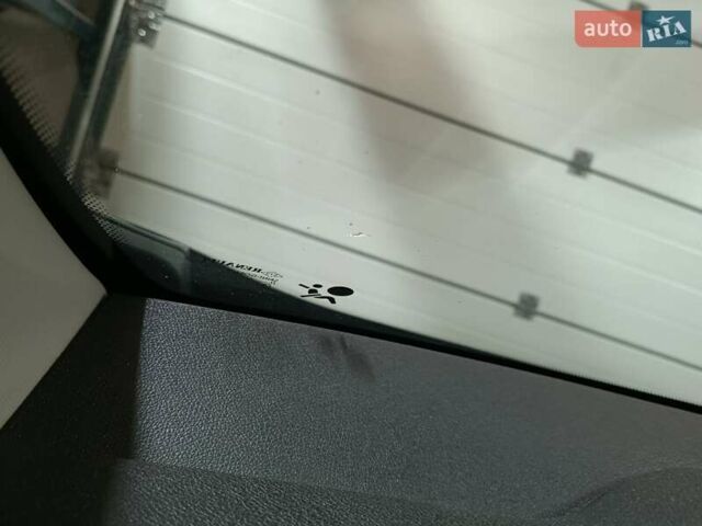 Серый Рено Меган, объемом двигателя 1.5 л и пробегом 187 тыс. км за 9500 $, фото 26 на Automoto.ua