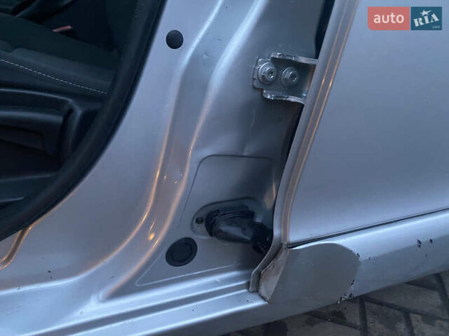 Сірий Рено Меган, об'ємом двигуна 1.5 л та пробігом 258 тис. км за 7200 $, фото 18 на Automoto.ua