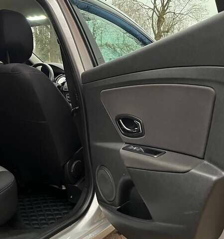 Серый Рено Меган, объемом двигателя 1.46 л и пробегом 298 тыс. км за 8800 $, фото 18 на Automoto.ua