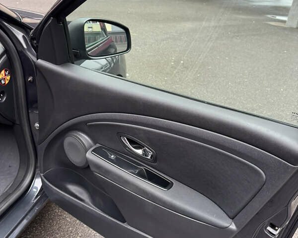 Серый Рено Меган, объемом двигателя 1.5 л и пробегом 136 тыс. км за 9600 $, фото 22 на Automoto.ua