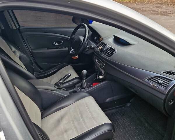 Серый Рено Меган, объемом двигателя 1.5 л и пробегом 277 тыс. км за 8300 $, фото 11 на Automoto.ua