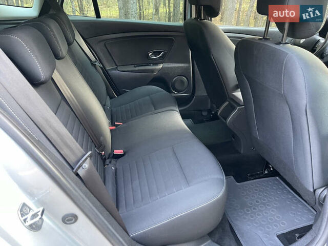 Серый Рено Меган, объемом двигателя 1.46 л и пробегом 148 тыс. км за 8950 $, фото 91 на Automoto.ua