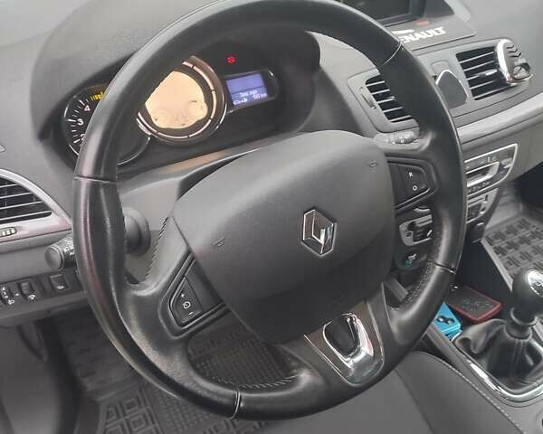 Серый Рено Меган, объемом двигателя 1.46 л и пробегом 229 тыс. км за 9300 $, фото 8 на Automoto.ua