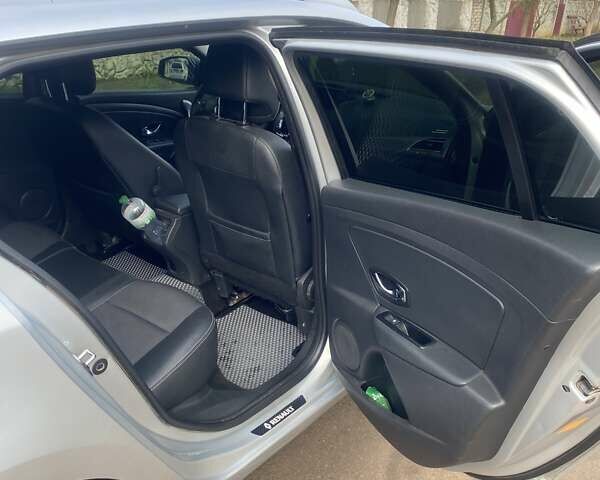 Серый Рено Меган, объемом двигателя 1.46 л и пробегом 189 тыс. км за 10500 $, фото 7 на Automoto.ua