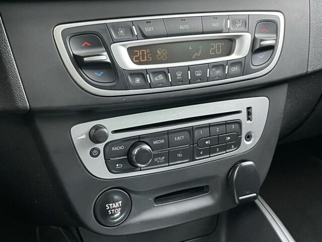 Серый Рено Меган, объемом двигателя 1.5 л и пробегом 206 тыс. км за 8990 $, фото 22 на Automoto.ua