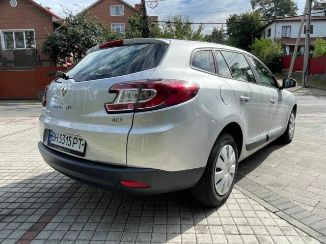 Сірий Рено Меган, об'ємом двигуна 1.5 л та пробігом 290 тис. км за 7599 $, фото 3 на Automoto.ua