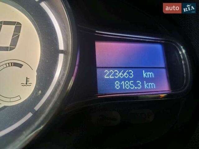 Серый Рено Меган, объемом двигателя 1.5 л и пробегом 223 тыс. км за 9500 $, фото 25 на Automoto.ua