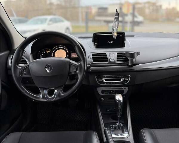 Сірий Рено Меган, об'ємом двигуна 1.46 л та пробігом 393 тис. км за 8500 $, фото 4 на Automoto.ua