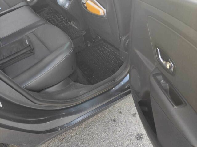 Рено Меган 2015 у Києві на Automoto.ua Сірий Рено Меган, об'ємом двигуна 1.5 л та пробігом 450 тис. км за 9500 $, фото 16 на Automoto.ua