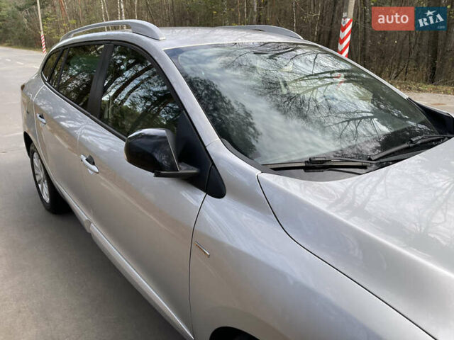 Серый Рено Меган, объемом двигателя 1.46 л и пробегом 148 тыс. км за 8950 $, фото 17 на Automoto.ua