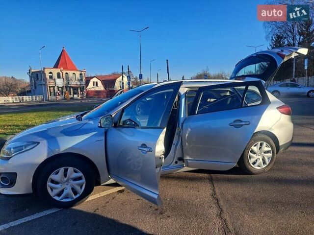 Серый Рено Меган, объемом двигателя 1.5 л и пробегом 190 тыс. км за 9500 $, фото 6 на Automoto.ua