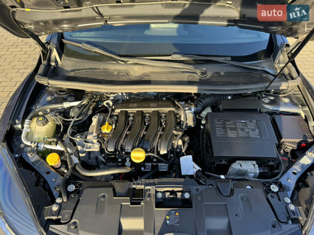 Серый Рено Меган, объемом двигателя 1.6 л и пробегом 191 тыс. км за 10850 $, фото 36 на Automoto.ua