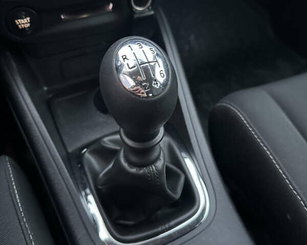 Серый Рено Меган, объемом двигателя 1.5 л и пробегом 136 тыс. км за 9900 $, фото 32 на Automoto.ua