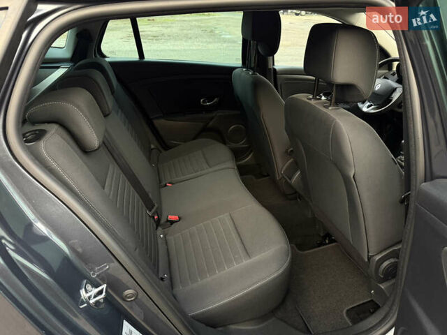 Серый Рено Меган, объемом двигателя 1.2 л и пробегом 101 тыс. км за 8700 $, фото 20 на Automoto.ua