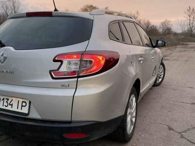 Серый Рено Меган, объемом двигателя 1.5 л и пробегом 217 тыс. км за 7800 $, фото 9 на Automoto.ua