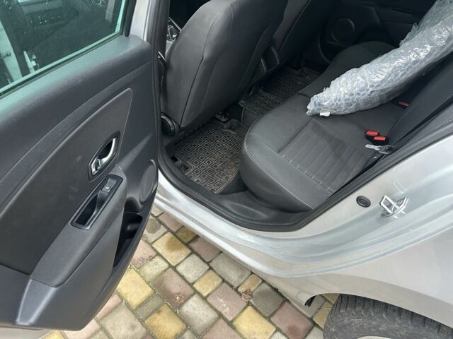 Серый Рено Меган, объемом двигателя 1.5 л и пробегом 240 тыс. км за 6200 $, фото 9 на Automoto.ua