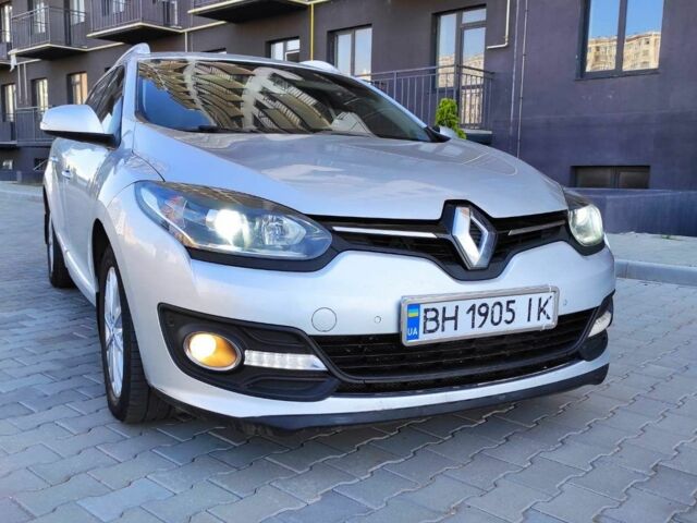 Серый Рено Меган, объемом двигателя 1.5 л и пробегом 210 тыс. км за 8900 $, фото 1 на Automoto.ua