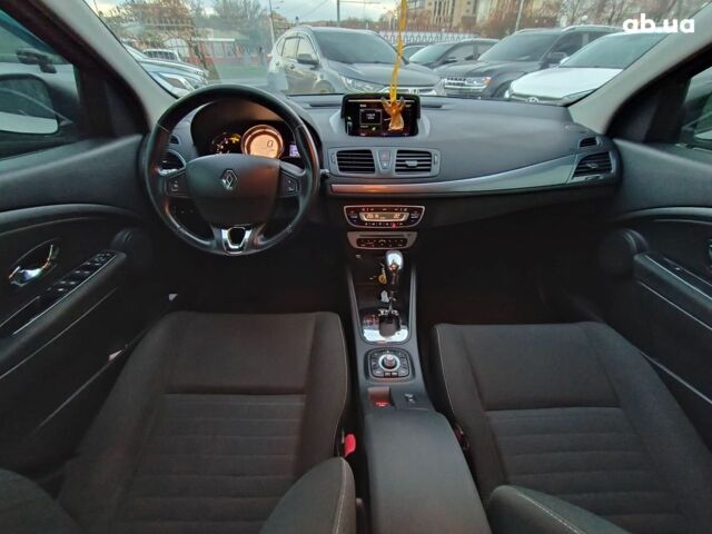 Серый Рено Меган, объемом двигателя 1.5 л и пробегом 216 тыс. км за 8990 $, фото 13 на Automoto.ua