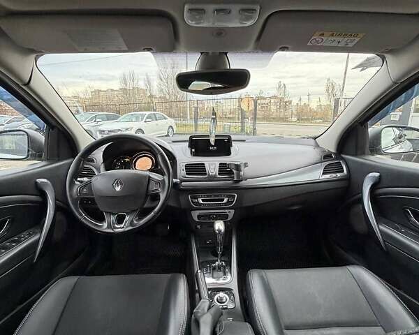 Сірий Рено Меган, об'ємом двигуна 1.46 л та пробігом 393 тис. км за 8500 $, фото 5 на Automoto.ua
