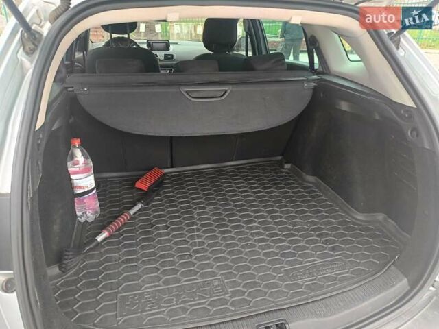 Серый Рено Меган, объемом двигателя 1.5 л и пробегом 223 тыс. км за 9500 $, фото 16 на Automoto.ua