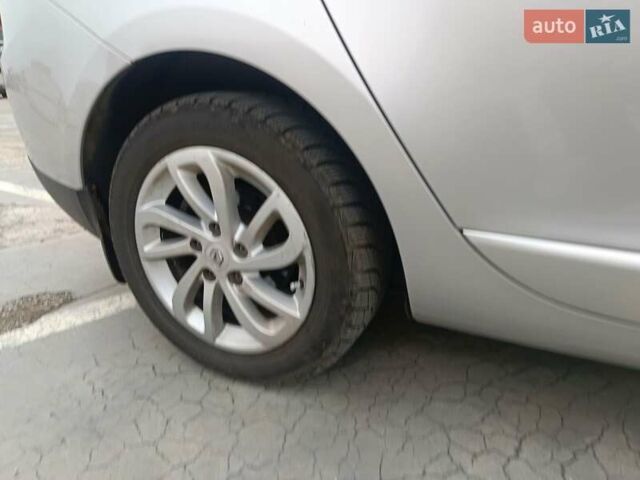 Серый Рено Меган, объемом двигателя 1.5 л и пробегом 223 тыс. км за 9500 $, фото 11 на Automoto.ua