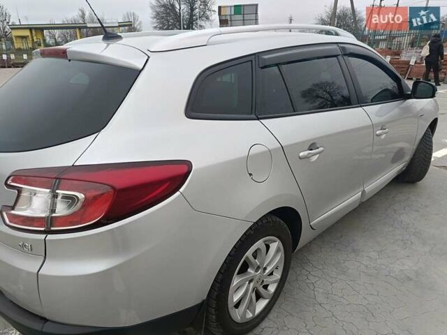 Серый Рено Меган, объемом двигателя 1.5 л и пробегом 223 тыс. км за 9500 $, фото 7 на Automoto.ua