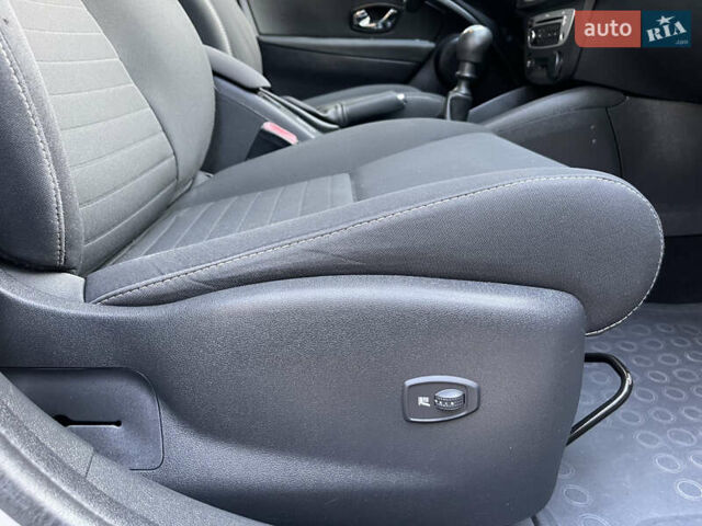 Серый Рено Меган, объемом двигателя 1.46 л и пробегом 148 тыс. км за 8950 $, фото 95 на Automoto.ua