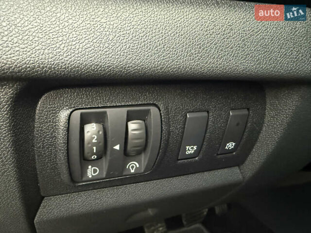 Серый Рено Меган, объемом двигателя 1.2 л и пробегом 101 тыс. км за 8700 $, фото 39 на Automoto.ua