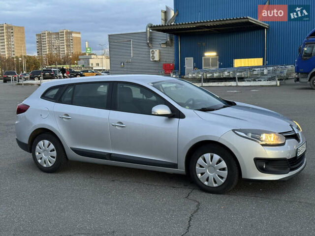 Рено Меган 2015 в Киеве на Automoto.ua Серый Рено Меган, объемом двигателя 1.46 л и пробегом 294 тыс. км за 7450 $, фото 14 на Automoto.ua